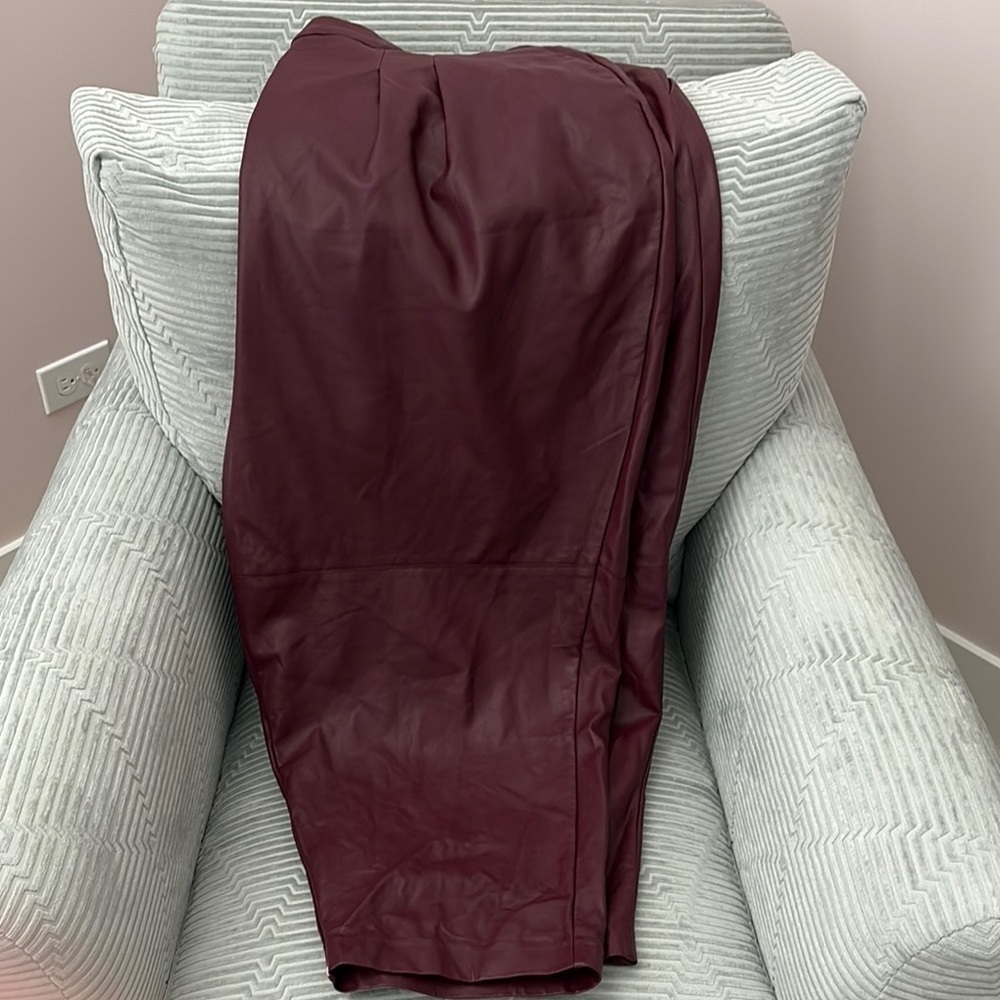 Eloquii Burgundy, Faux Leather,  Wide Leg, Pleated Pants. Matte Finish. Size 24